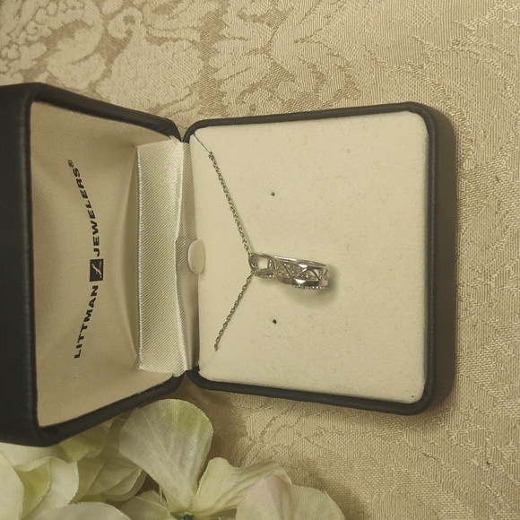 NWOT- Littman Jewelers floating diamond necklace - Picture 8 of 9